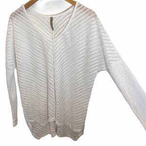 Entro white knit semi-sheer long sleeve top small